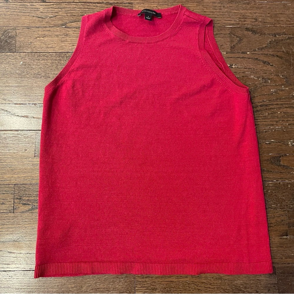 Ann Taylor Red Knit Top Size Medium Linen Blend Perfect for the office
